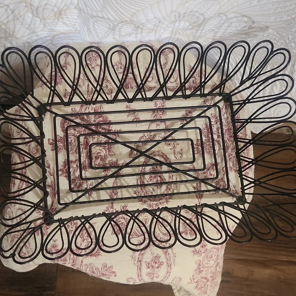 Basket  Black Wire Loop Farmhouse Rustic Cottage Cozy Home Fruit Holder
